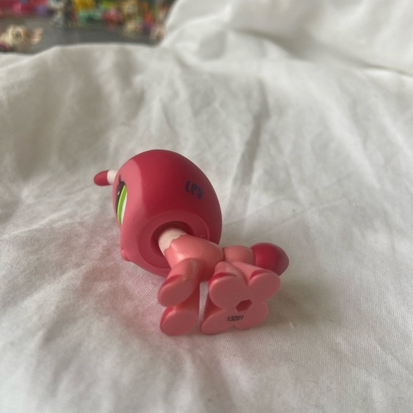 Authentic Littlest Pet Shop #2410 Red Ant Blythe - Picture 13 of 13